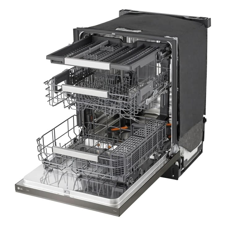 Smart Flushfit™ Top Control Dishwasher With 1-hour Wash & Dry, Quadwash® Pro, Truesteam® And Dynamic Heat Dry™ W/autovent Dry™ view 4