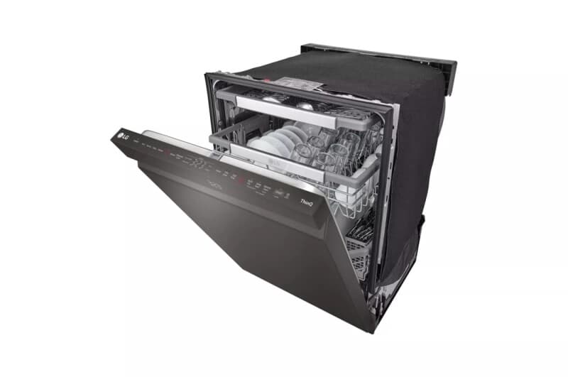 Top Control Wi-fi Enabled Dishwasher With Quadwash™ Pro view 2
