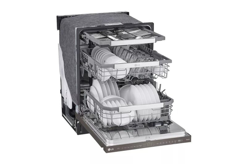 Smart Top Control Dishwasher With Quadwash® Pro, Truesteam® And Dynamic Dry® view 3