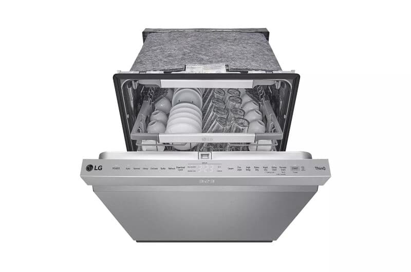 Smart Top Control Dishwasher With Quadwash® Pro, Truesteam® And Dynamic Dry® view 2