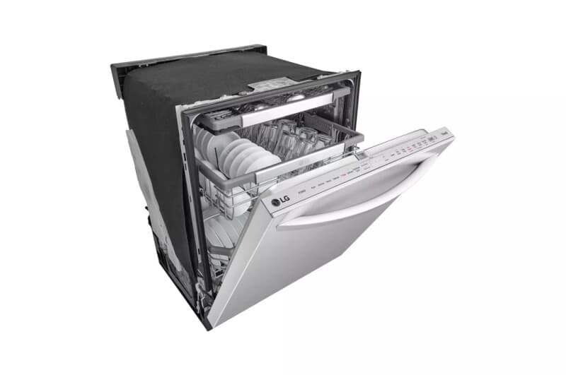 Smart Top Control Dishwasher With 1-hour Wash & Dry, Quadwash® Pro, Truesteam®, And Dynamic Heat Dry™ view 3