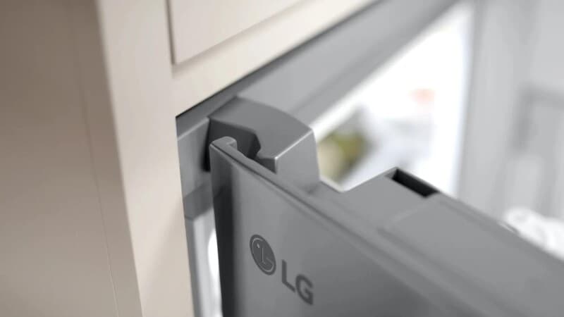 Counter-depth Max™ With Zero Clearance™ 3-door French Door Refrigerator With Thin Door Design view 9