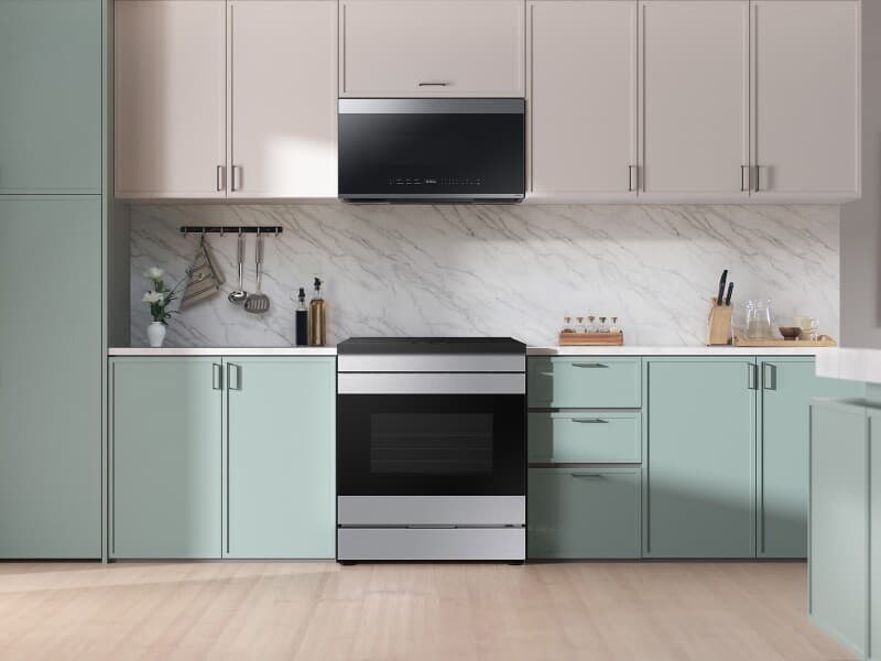 Bespoke Smart Over-the-Range Microwave 2.1 cu. ft. in Stainless Steel with Auto Dimming Glass Touch Controls  view 4