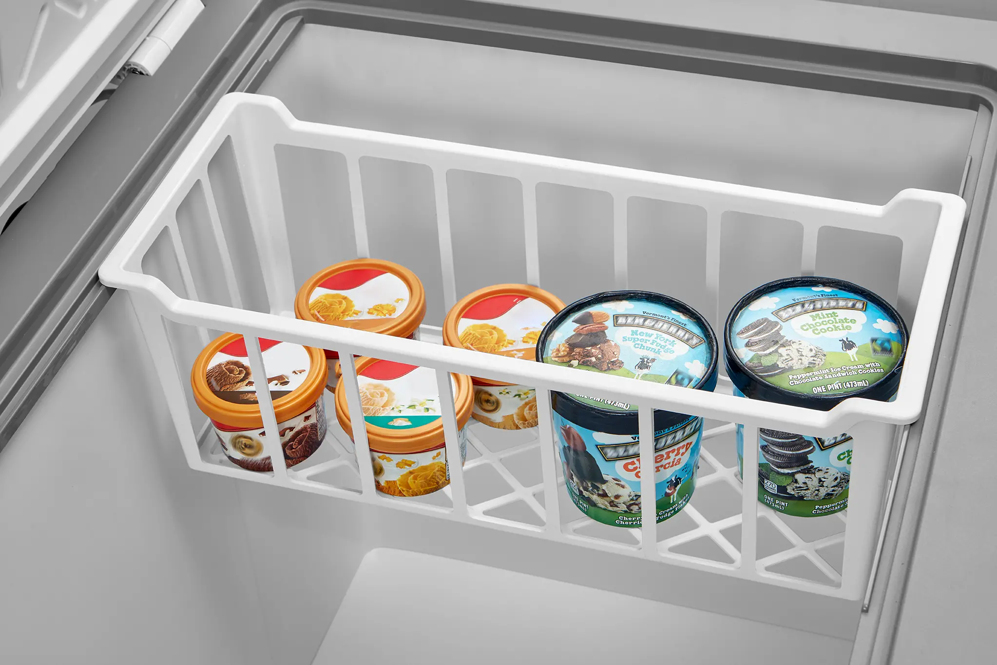 5 cu. ft. Convertible Chest Freezer with Removable Storage Basket view 8