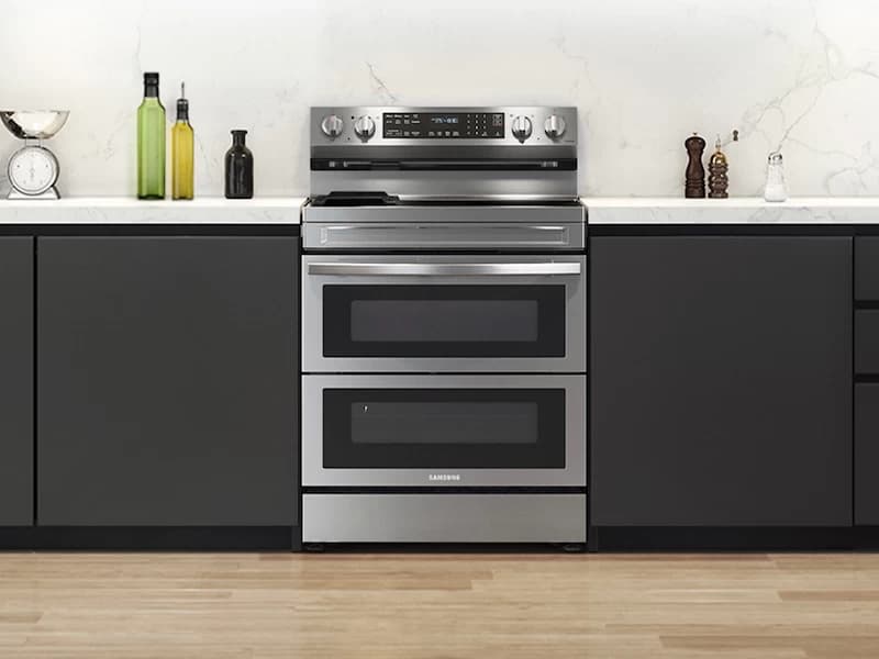Freestanding Electric Range view 10