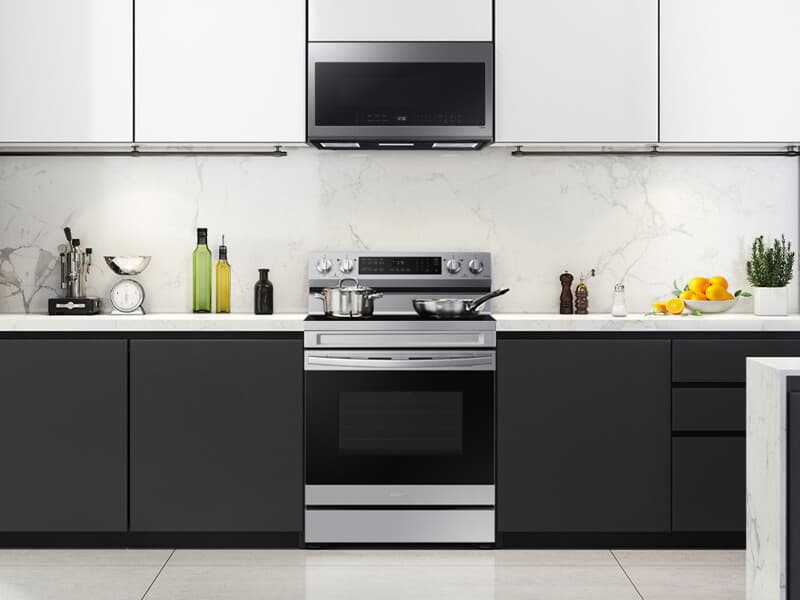 Freestanding Electric Range view 4