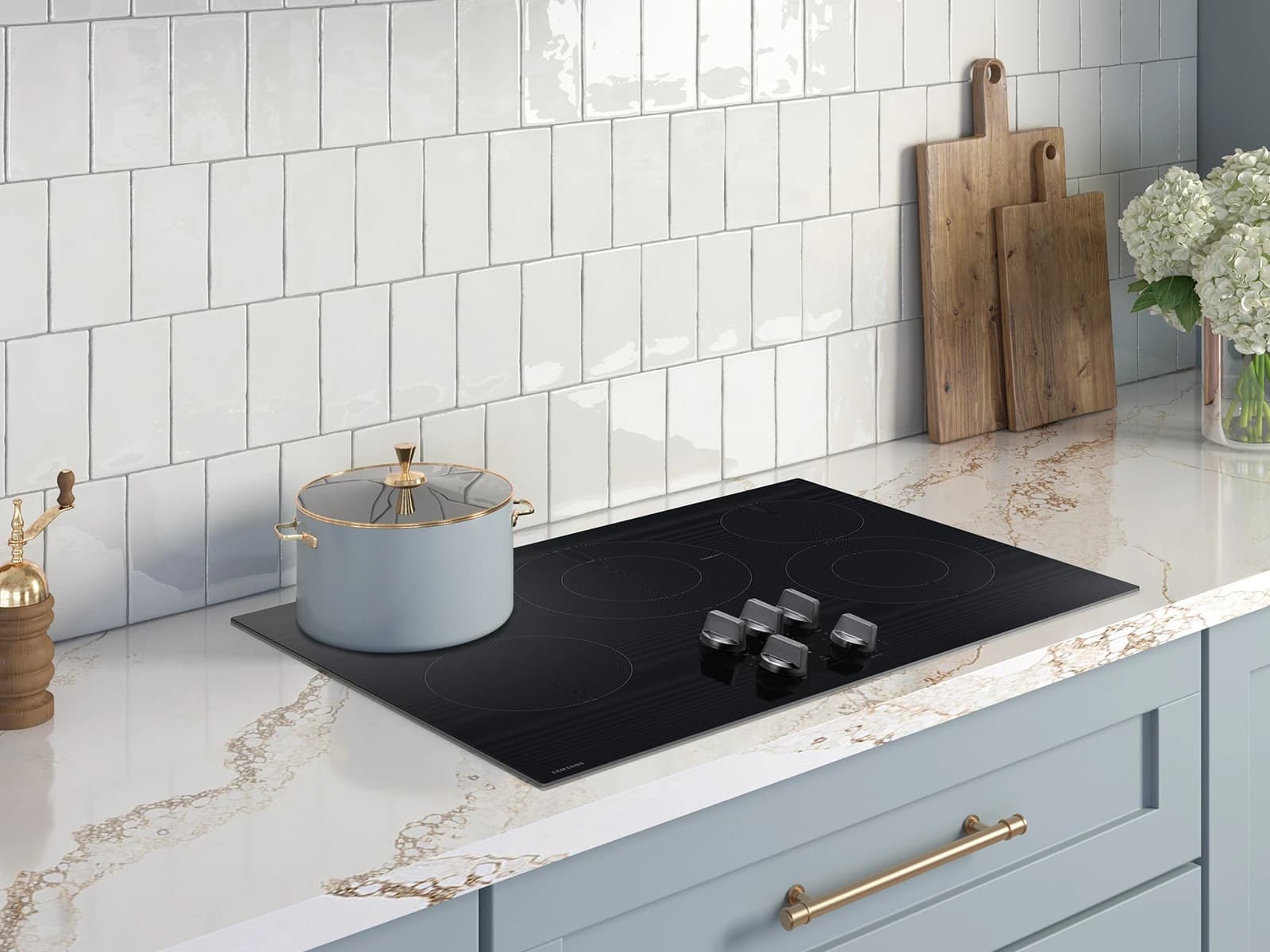 30" Smart Electric Cooktop with 5 Elements and Illuminated Knobs – Black view 8