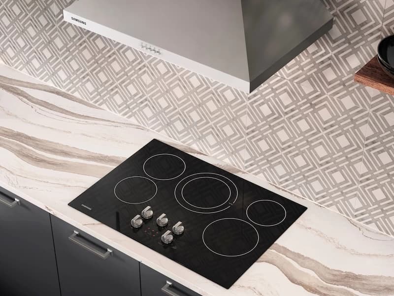 30" Electric Cooktop in Black view 7