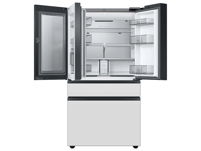 Bespoke 4-Door French Door Refrigerator (29 cu. ft.) with Family Hub™ in White Glass view 6