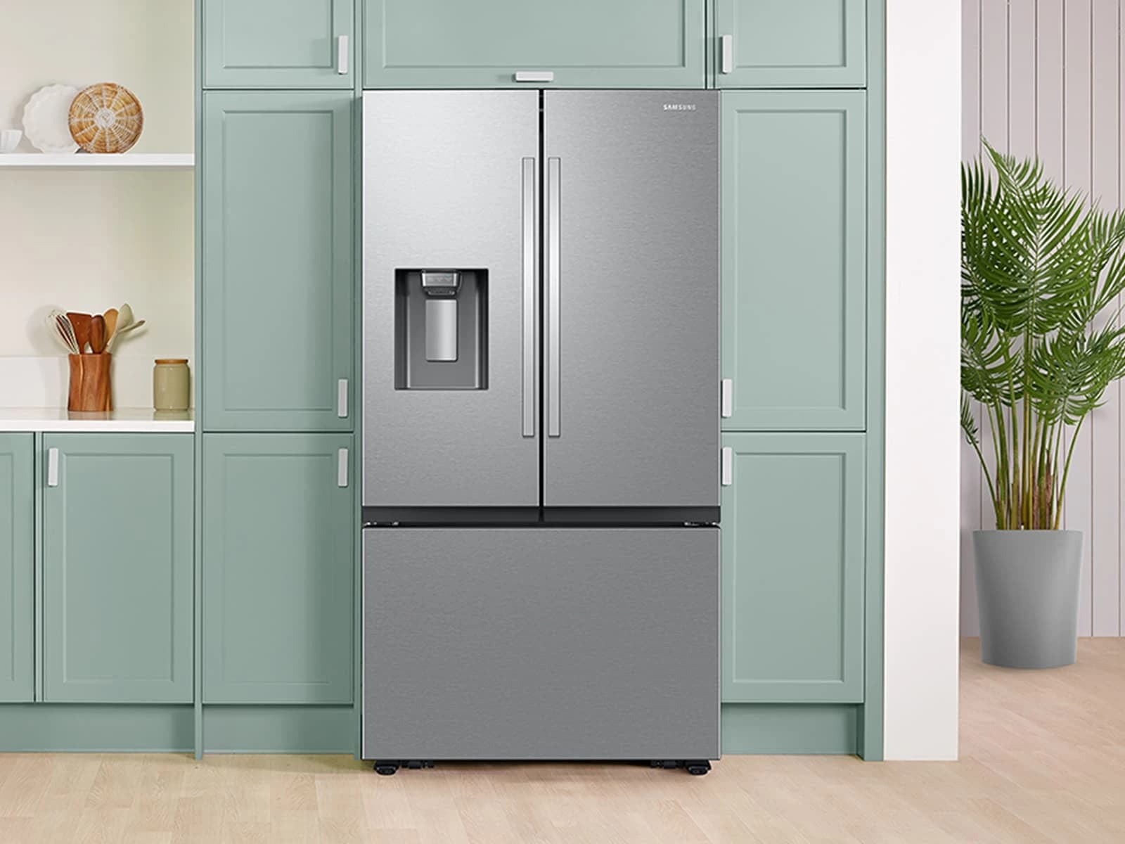 Bespoke AI 3-Door French Door Mega Capacity | External Water & Ice Dispenser 31 cu. ft. – Stainless view 9