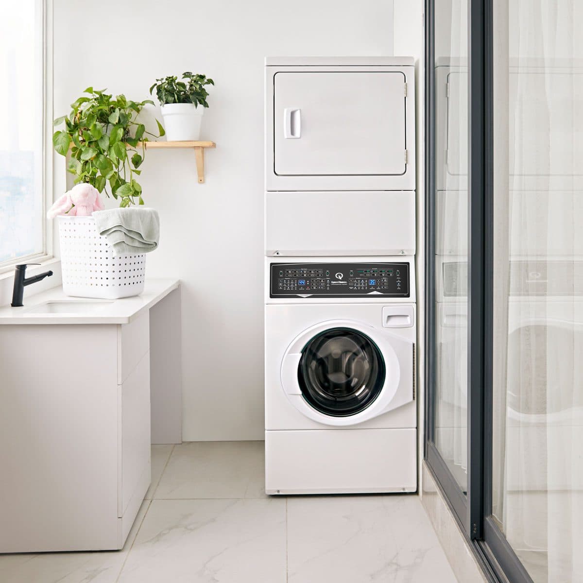 SF7 Stacked White Washer – Gas Dryer with Pet Plus™ view 5