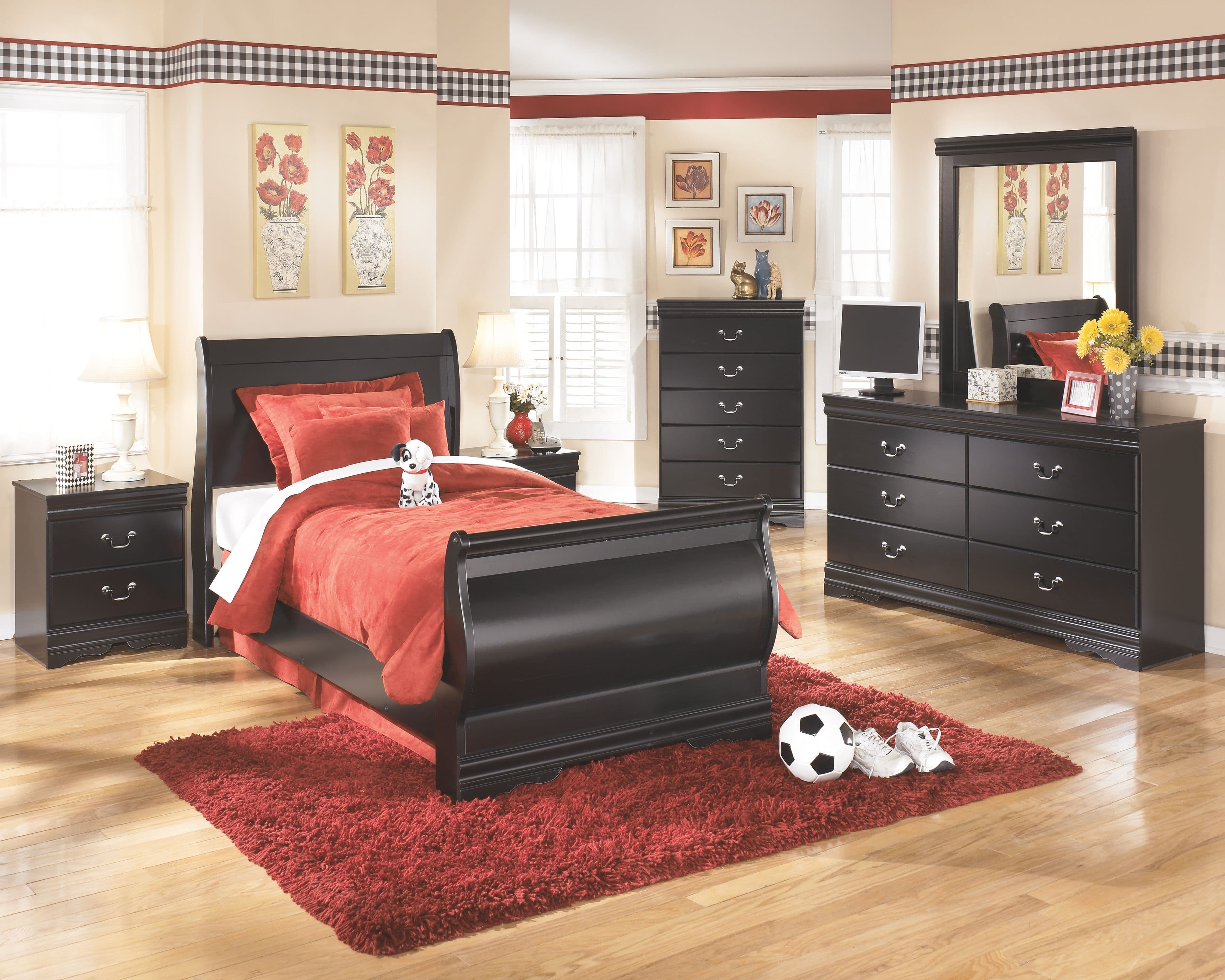 Huey Vineyard - 6 Pc. - Dresser, Mirror, Chest, Twin Sleigh Bed - Black