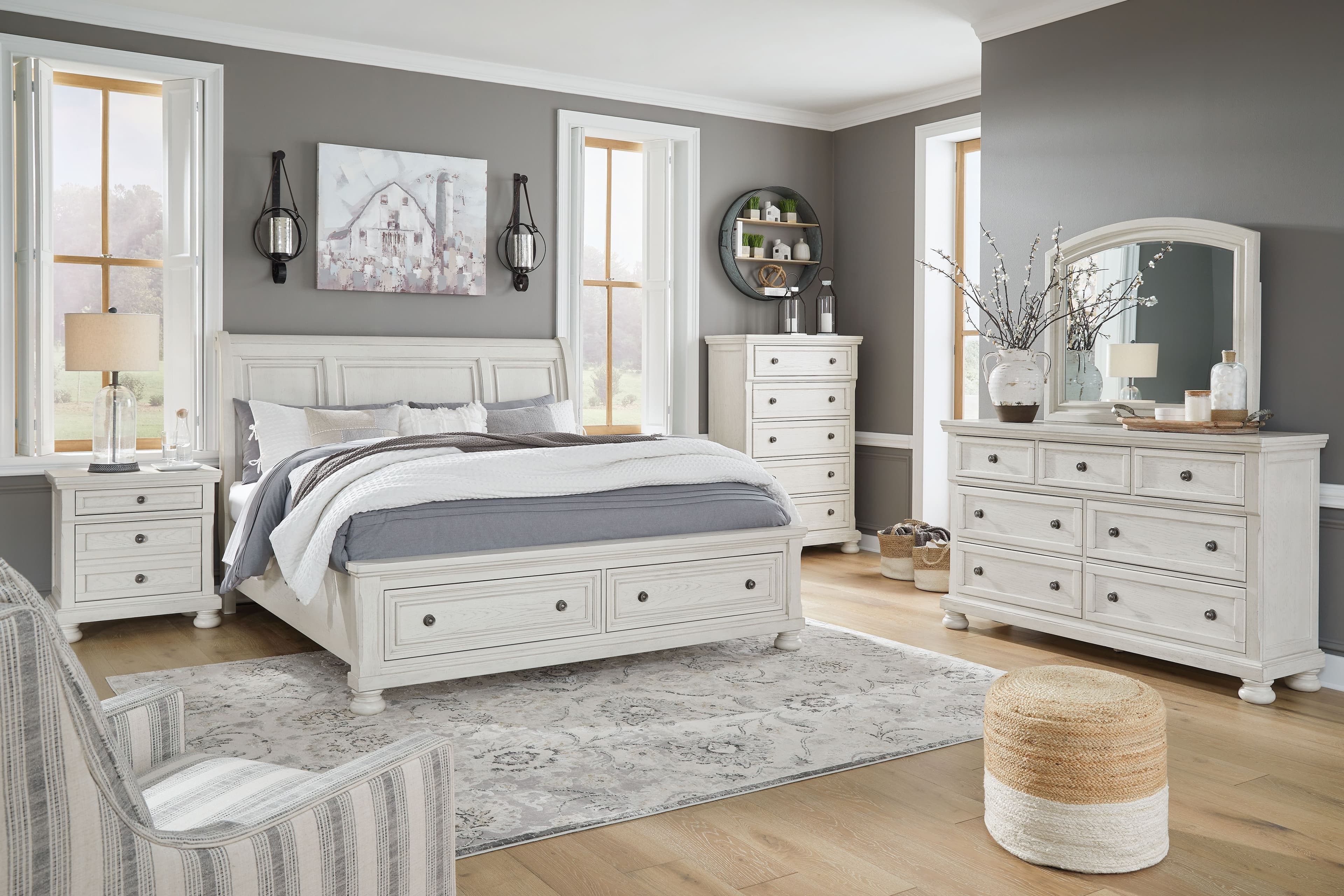 8 Pc. · Dresser, Mirror, Chest, Queen Sleigh Bed with 2 Storage Drawers, 2 Nightstands