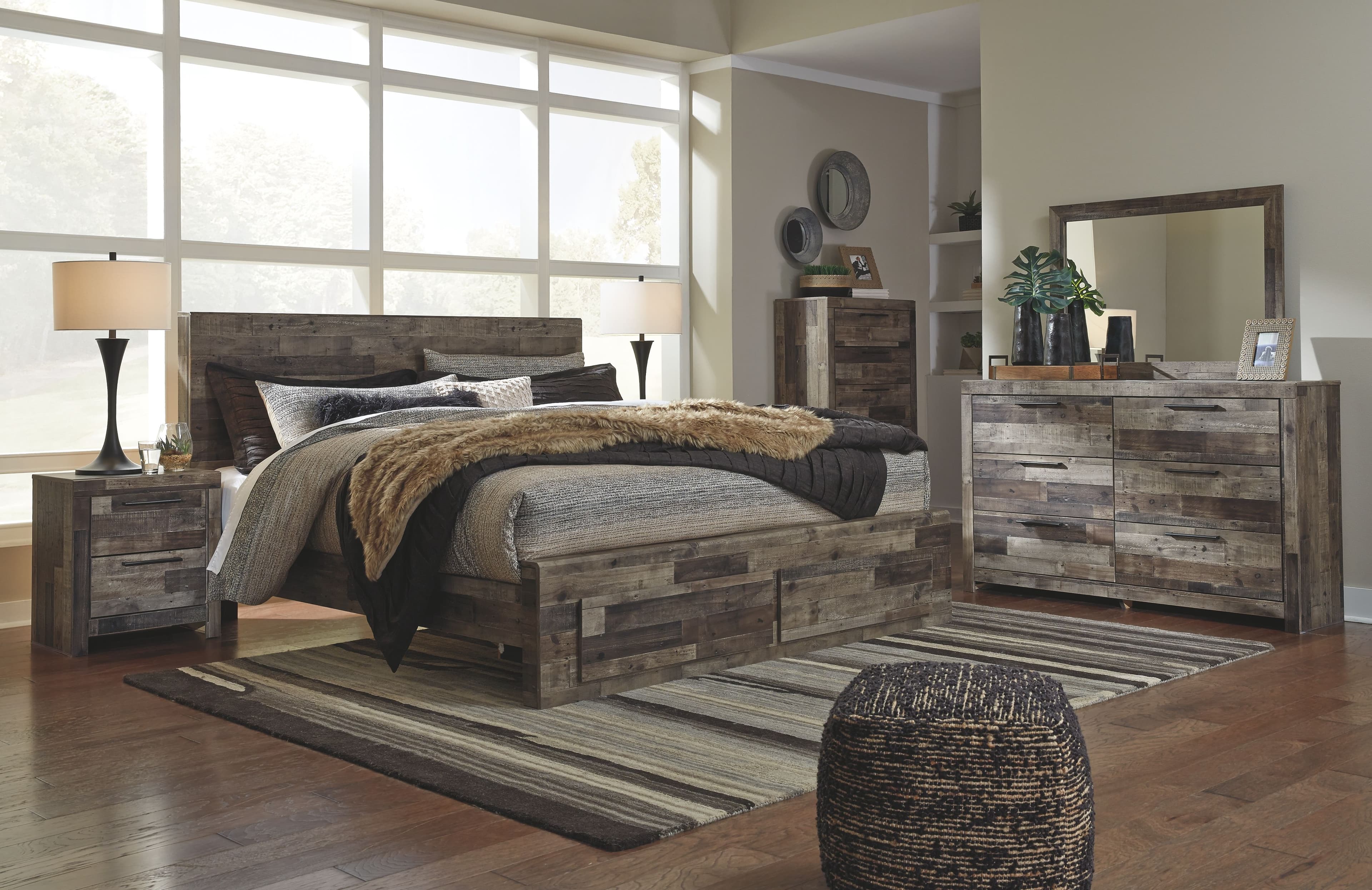 9 Pc. · Dresser, Mirror, Chest, King Bed with 2 Storage Drawers, 2 Nightstands · Multi Gray