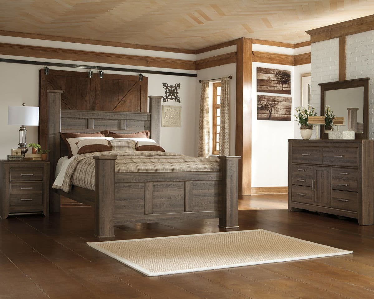 6 Pc. · Dresser, Mirror, Queen Poster Bed, Nightstand
