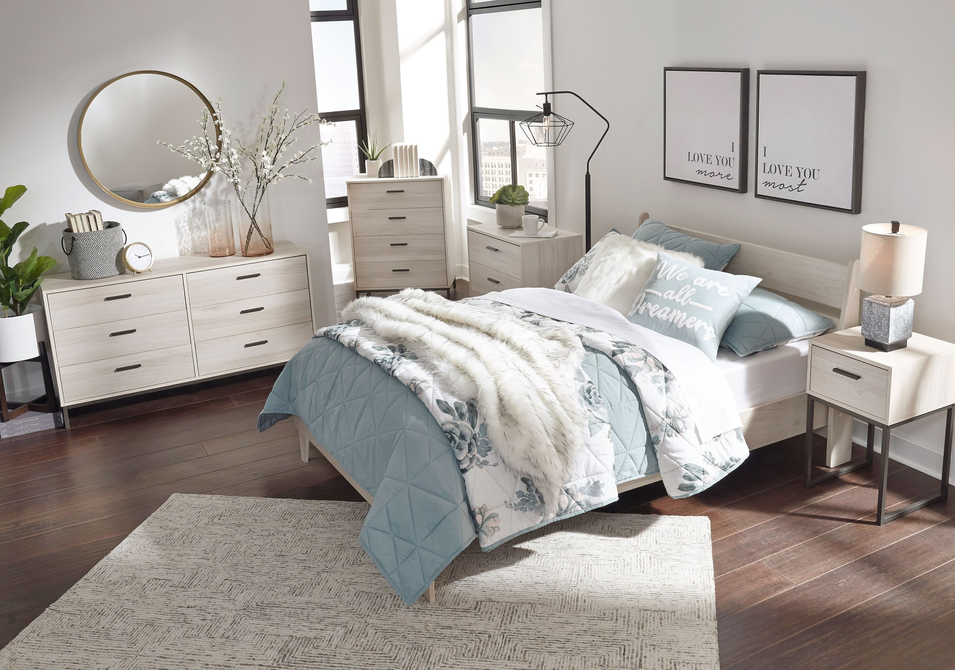 3 Pc. · Dresser, Full Panel Platform Bed · Natural
