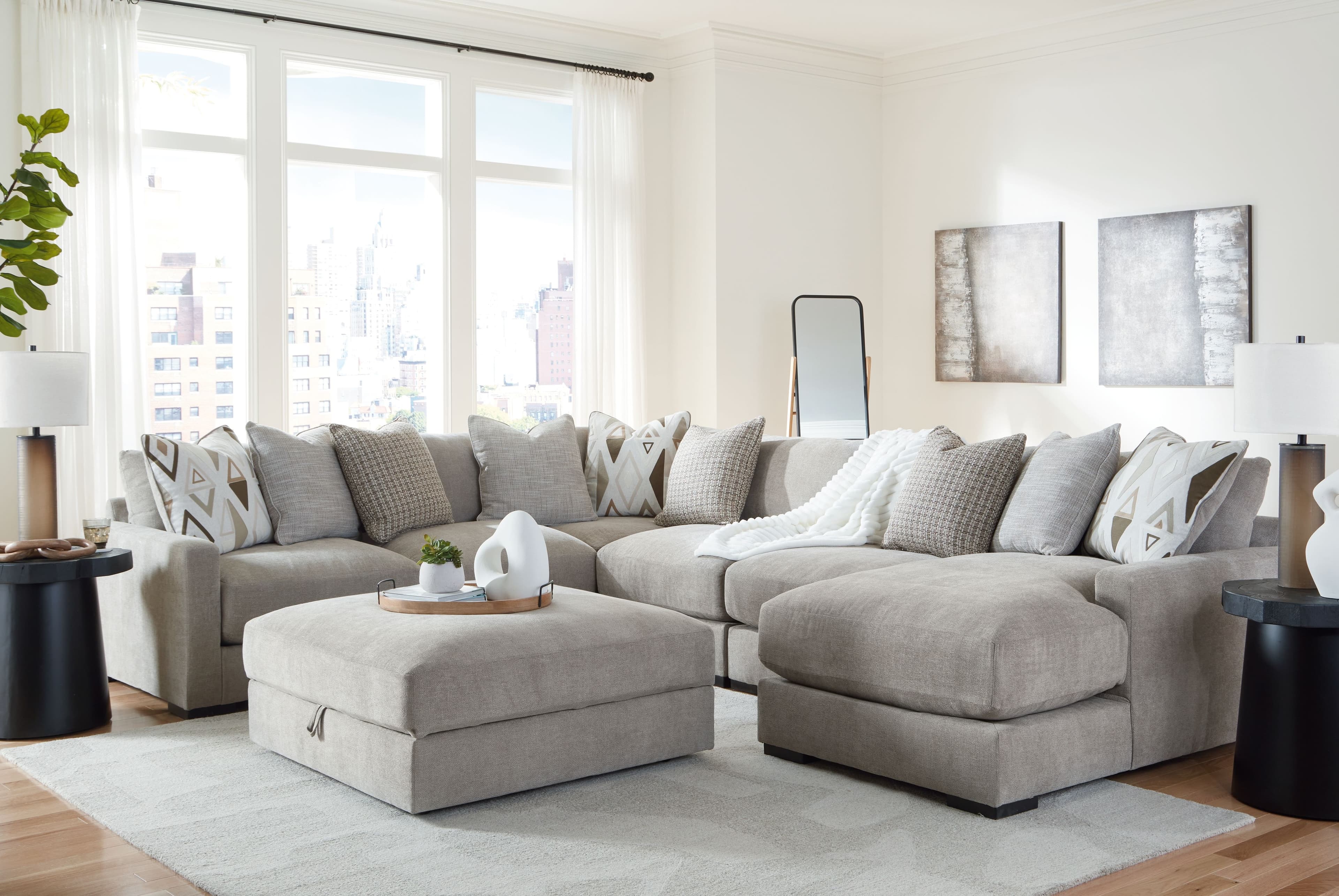 7 Pc. · 6-Piece Sectional With Raf Corner Chaise, Ottoman
