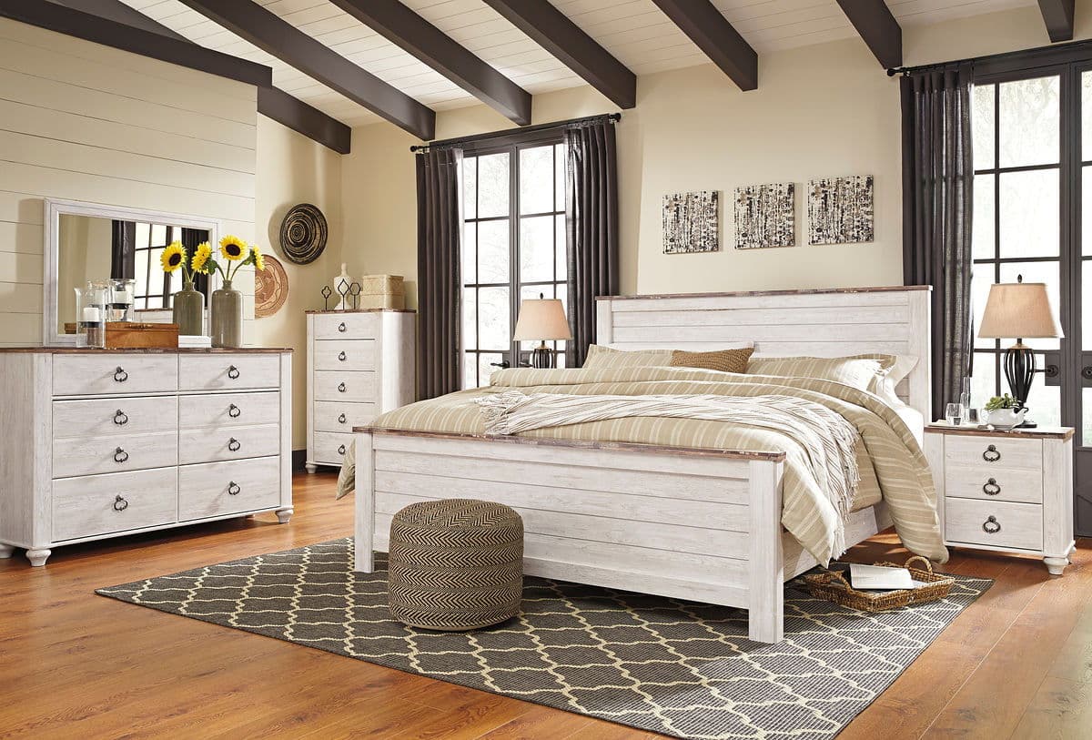 6 Pc. · Dresser, Mirror, Chest, California King Panel Bed