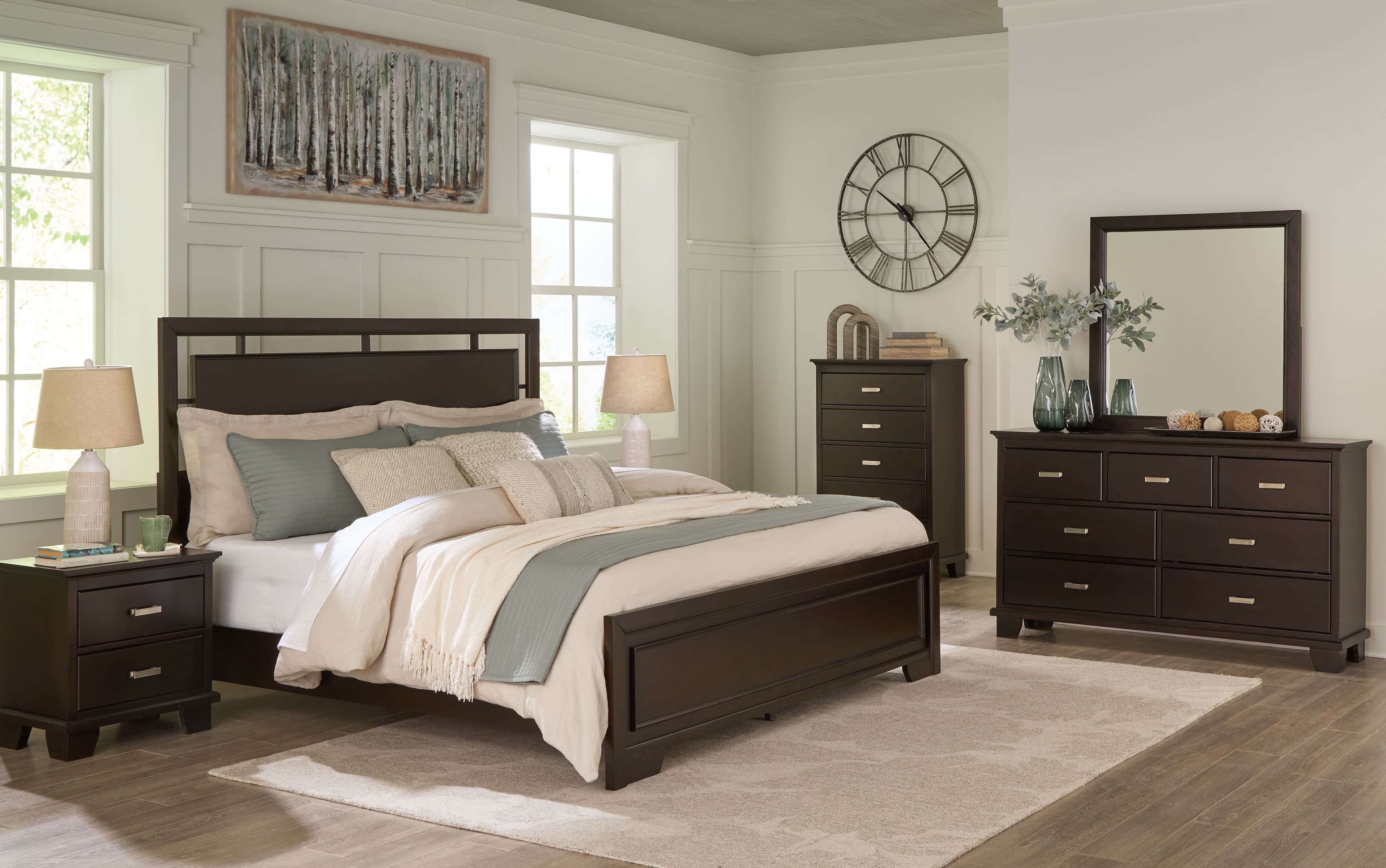5 Pc. · Dresser, Mirror, Chest, Queen Panel Bed