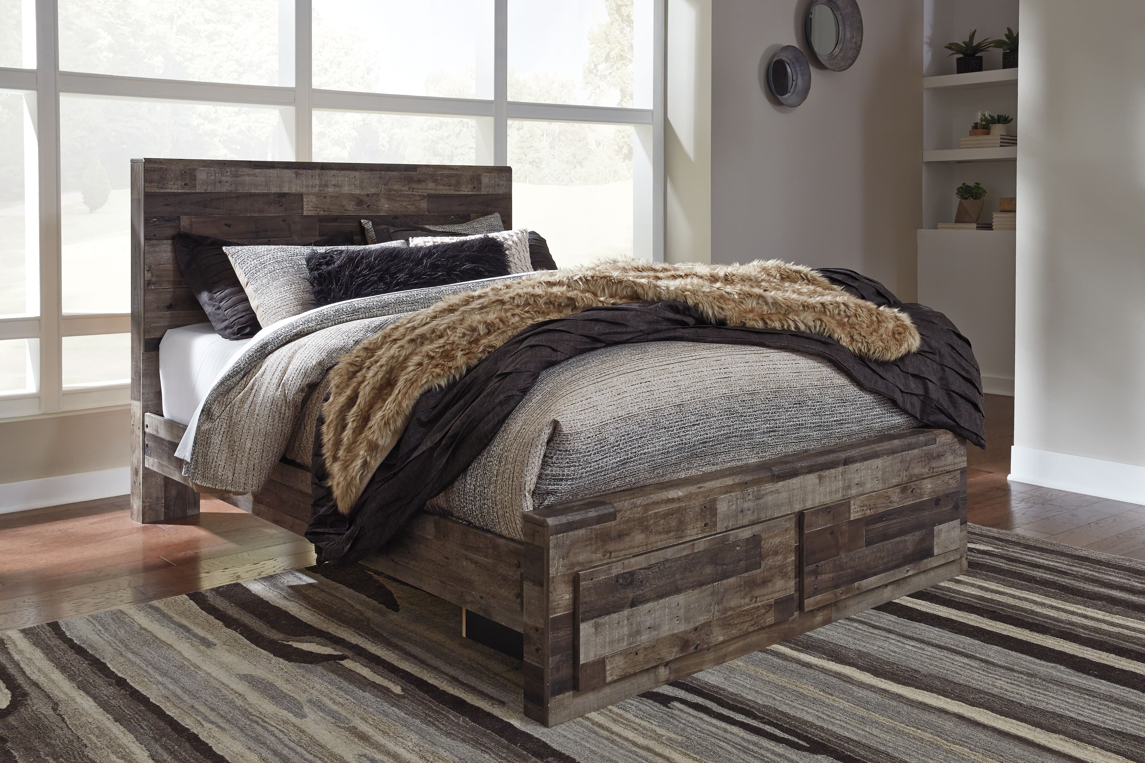 Queen Panel Bed With 2 Storage Drawers